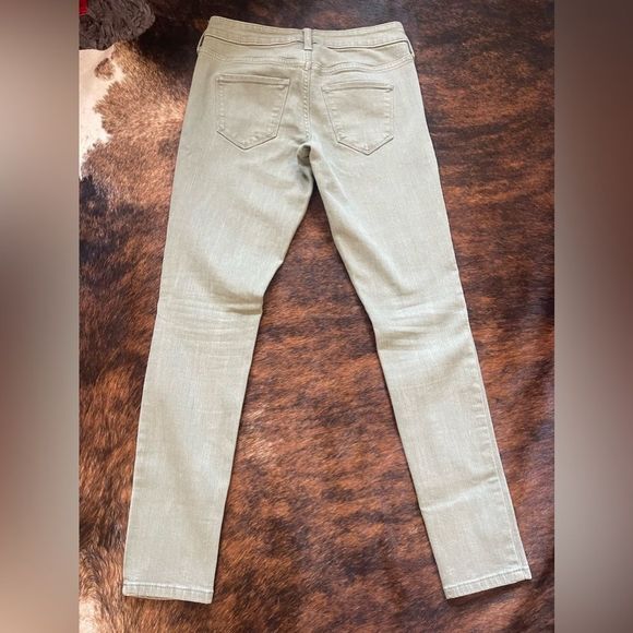 Universal Threads Green Denim Skinny Jeans - Picture 2 of 4